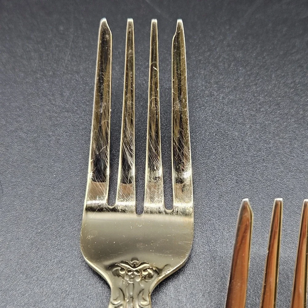 Towle Gold Electroplate Stainless 6 Salad Forks Flatware TWS545 Cameo Scrolls